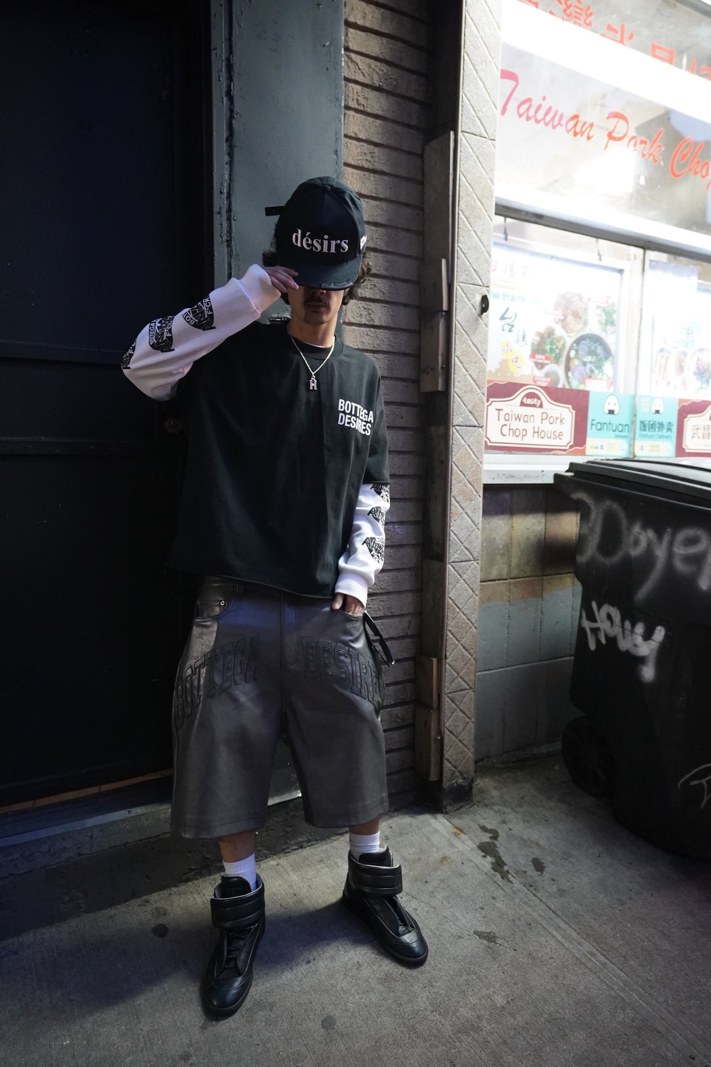 LEATHER SHORTS (GREY)