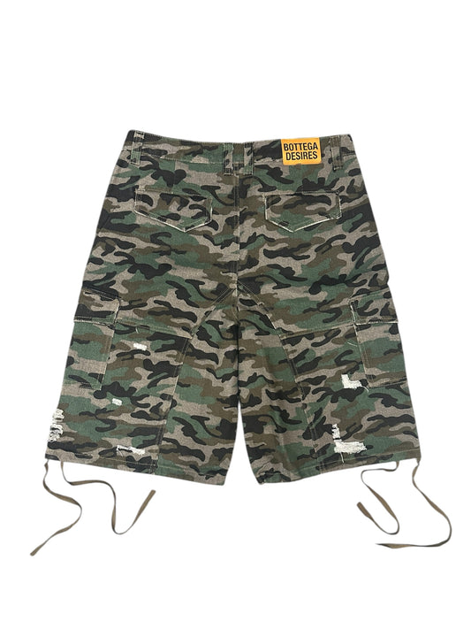 CAMO CARGO SHORTS