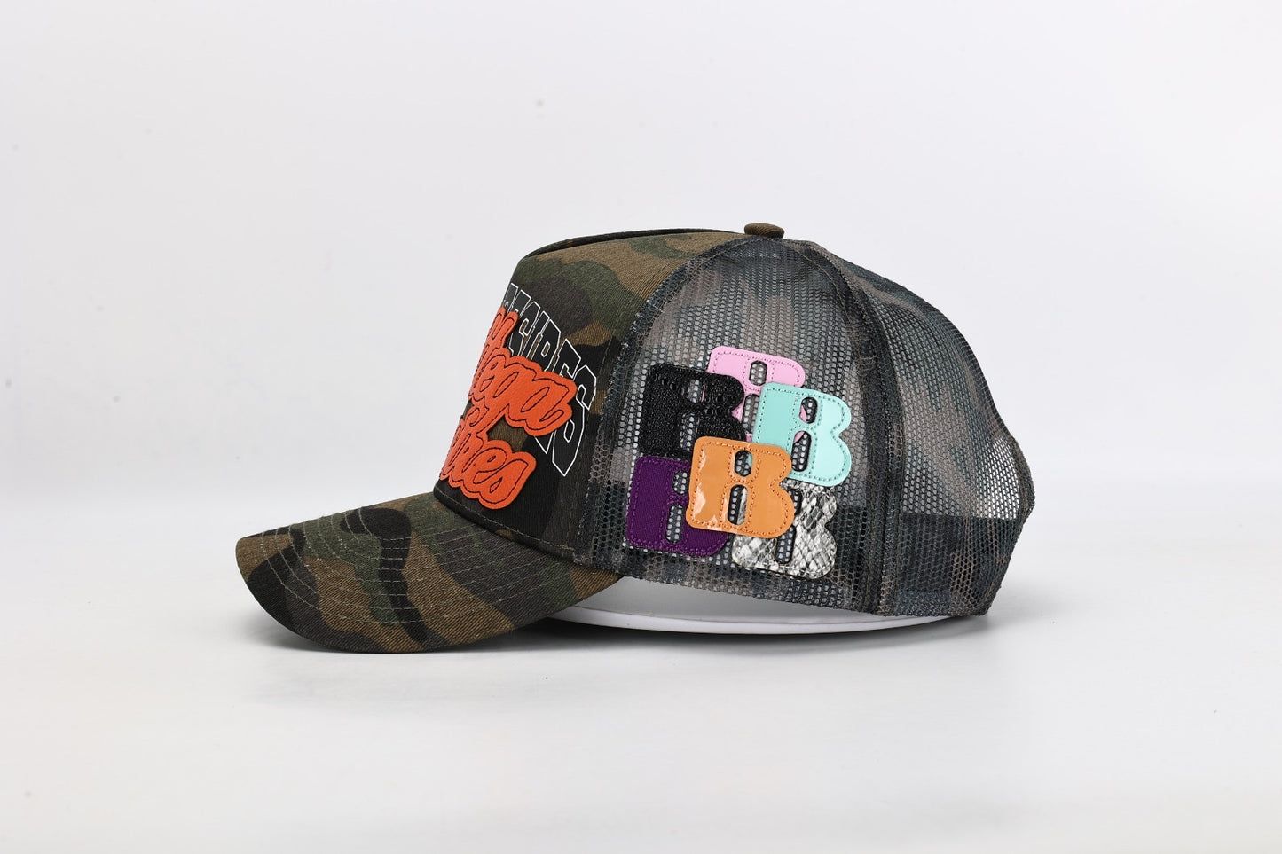 TRUCKER HAT (CAMO)