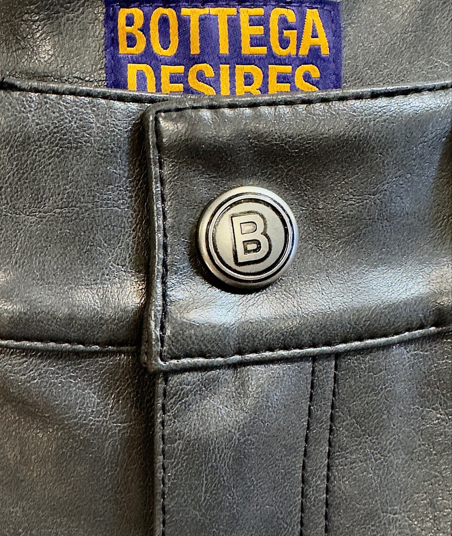 LEATHER SHORTS (GREY)